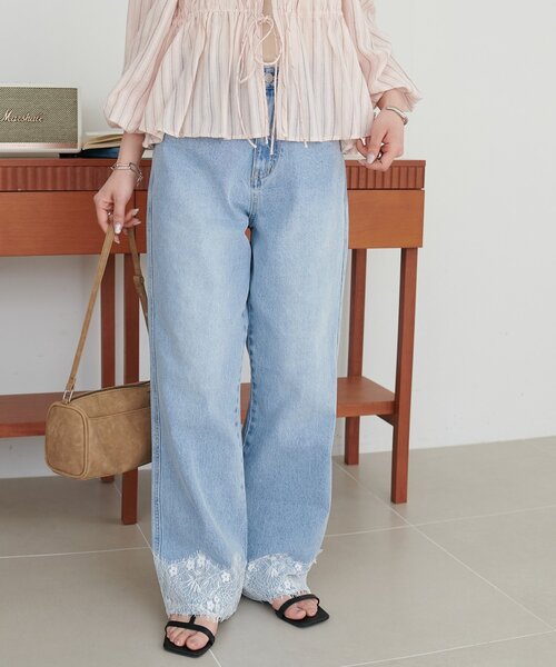 ジーンズ デニム デニムパンツ ライトオンス裾レースデニムストレートパンツ レディースの画像
