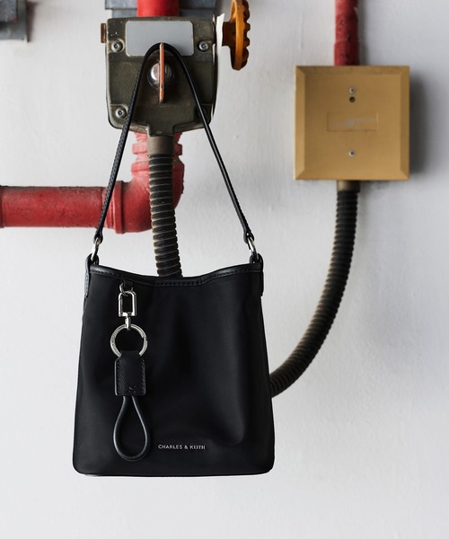 CHARLES ＆ KEITH（チャールズ&キース） ショルダーバッグ バッグ Levy