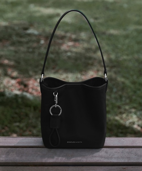 CHARLES ＆ KEITH（チャールズ&キース） ショルダーバッグ バッグ Levy