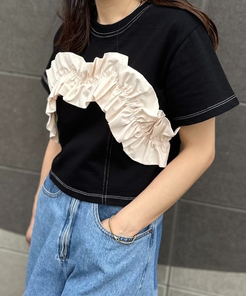 フリル付きブラッククロップドTシャツ mi via loca tシャツ 配色フリルギャザー クロップドトップス