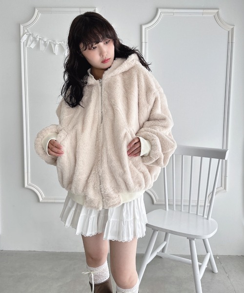 Loueme ブルゾン アウター 「リバーシブル」フェイクファーフーディ