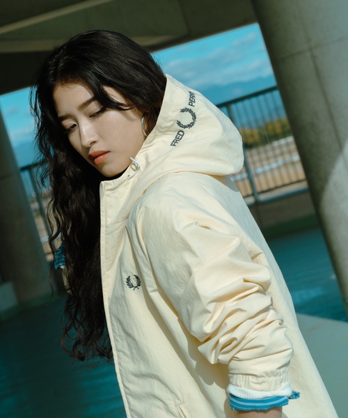 FRED PERRY（フレッドペリー） ブルゾン ジャンバー 別注 フード刺繍