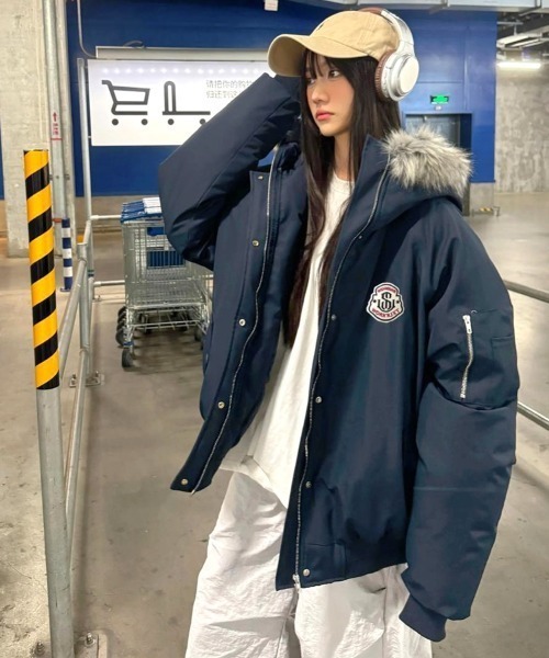 SHEENA（シーナ） ブルゾン アウター ワッペン付きファーフード中綿