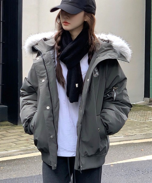 SHEENA（シーナ） ブルゾン アウター ワッペン付きファーフード中綿