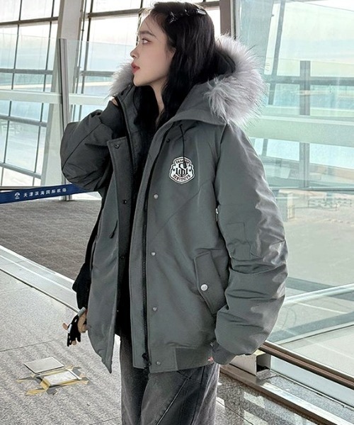 SHEENA（シーナ） ブルゾン アウター ワッペン付きファーフード中綿