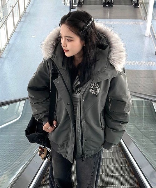 新品未使用 CPG フード付き中綿ブルゾンレディース アウター ジャケット 新品未使用 CPG フード付き中綿ブルゾンレディース アウター