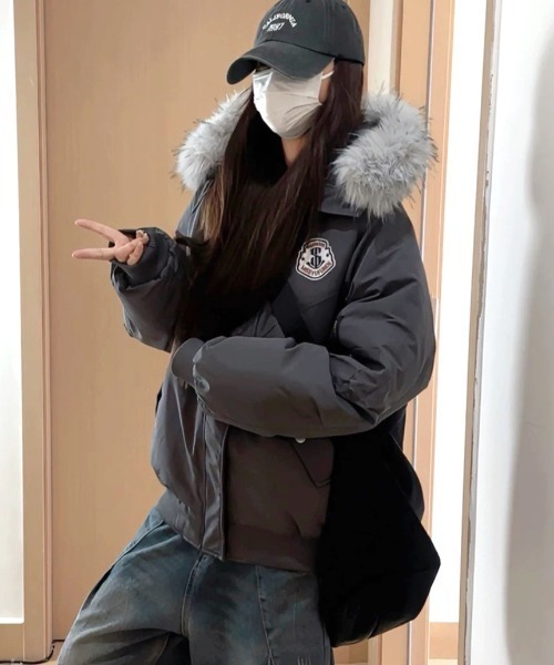 SHEENA（シーナ） ブルゾン アウター ワッペン付きファーフード中綿