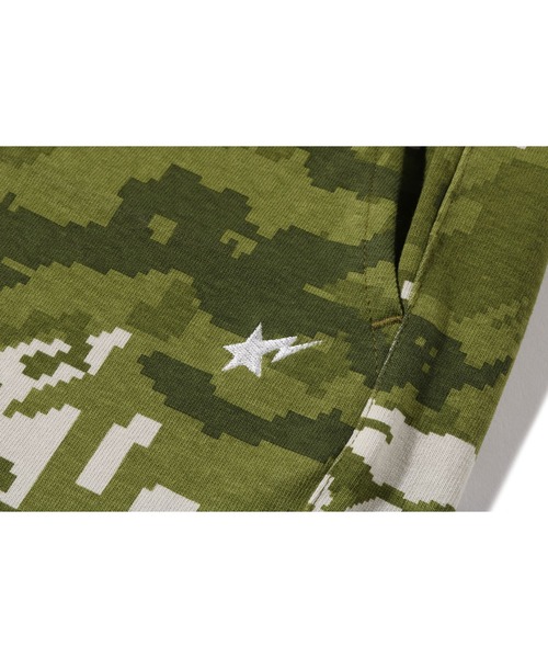 スウェットパンツ ジャージ MULTI PIXEL CAMO BAPE STA LOGO CARGO RELAXED FIT SWEAT SHORTSの画像