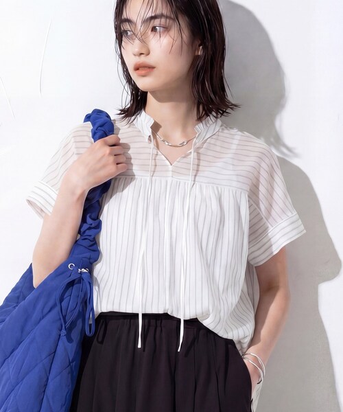 ブラウス シャツ 「洗える／軽やか」フリル衿ギャザーブラウス レディースの画像