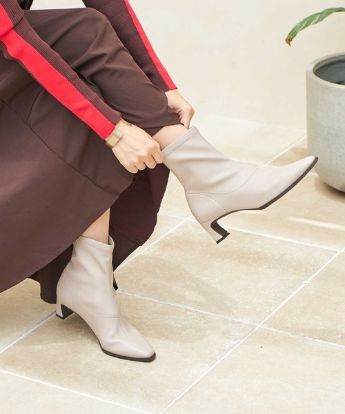 carino（カリーノ） ブーツ 「レイン対応」フレアヒールストレッチ