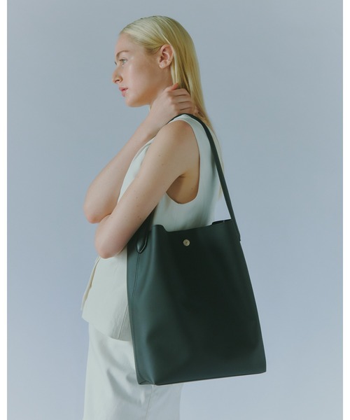 THE ART OF CARRYING ショルダーバッグ C 黒 THE ART OF CARRYING ショルダーバッグ バッグ 「THE CARRYING
