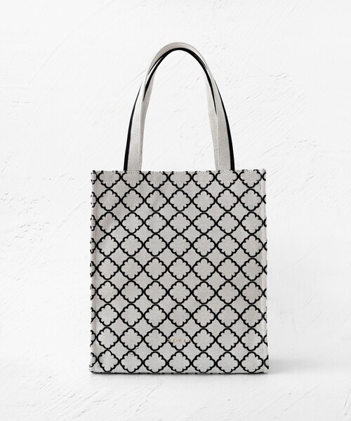 【TOCCA】CHECKER CLOVER EMBROIDERY A4サイズ トートバッグ A4サイズ対応】CHECKER CLOVER EMBROIDERY A4TOTE トートバッグ