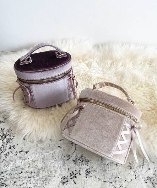 LT(メタエルティ)限定バニティバッグ最安値‼️ MAJESTIC LEGON（マジェスティックレゴン） ショルダーバッグ バッグ