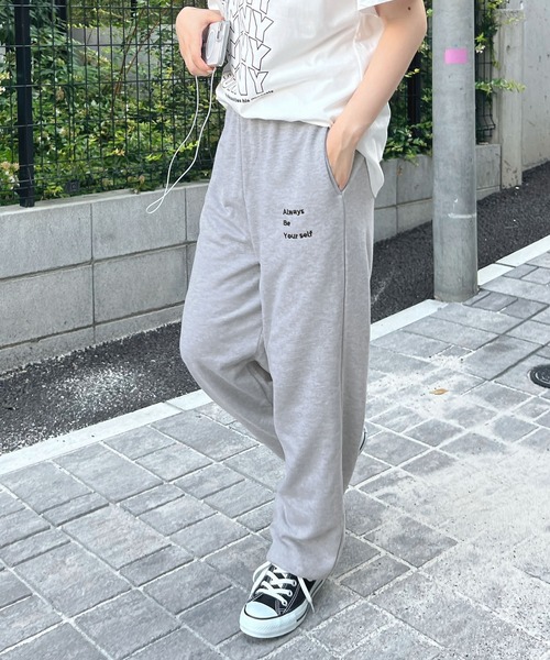 最終値下げ！ロゴ入りスエットパンツ　グレー　LABODY ワイドパンツ スウェットパンツ ジャージ ロゴ裏毛スウェットパンツ