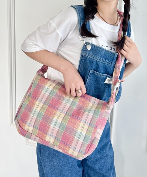 SOLLON. ショルダーバッグ バッグ チェック柄くしゅくしゅ