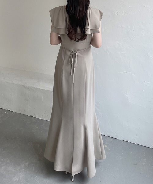 JUNOAH（ジュノア） ワンピース ラッフルカラーマーメイドワンピース