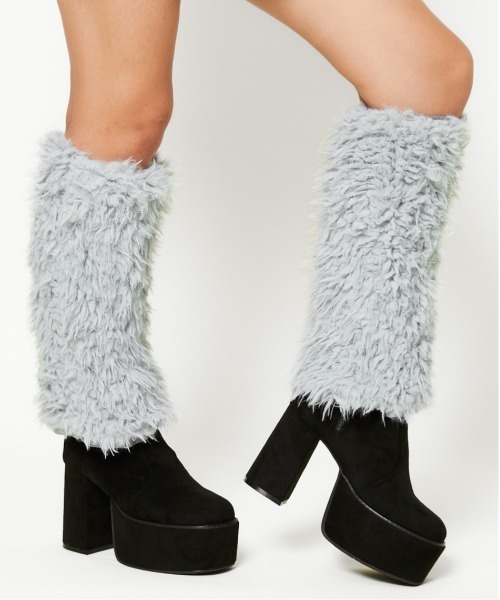 レッグウォーマー 「インパクト抜群×トレンド映え」レディース ファー