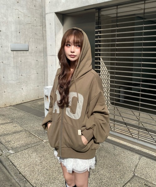Ray Cassin（レイカズン） パーカー ロゴワッペンフードジップパーカー 