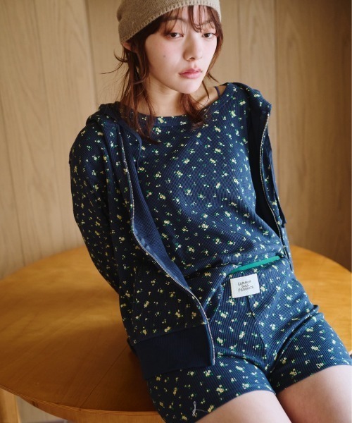 common gull products. tシャツ 小さなお花畑のワッフルTEE、芽心