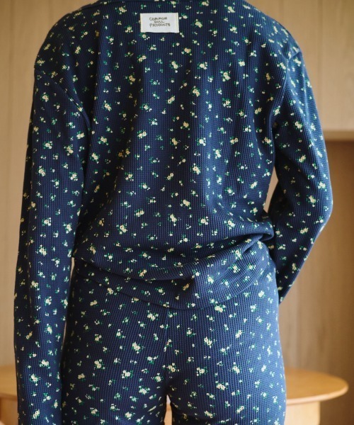 common gull products. tシャツ 小さなお花畑のワッフルTEE、芽心