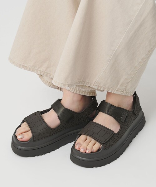 UGG 厚底サンダル ゴールデングロウサンダル24cmブラック UGG Australia（アグオーストラリア） サンダル 「UGG」ゴールデン