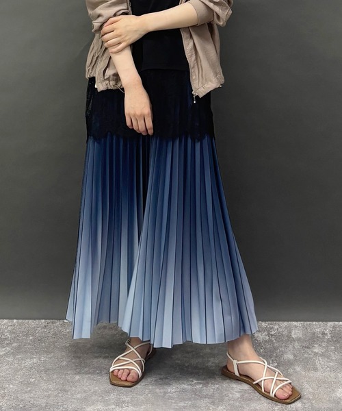 On グラデーション プリーツ スカート Size:S 全豪ver. NICOLE white（ニコルホワイト） ロング スカート 着心地抜群！大人