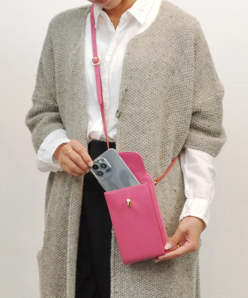 perche ショルダーバッグ バッグ ペルケ / 牛革シュリンクタイプ