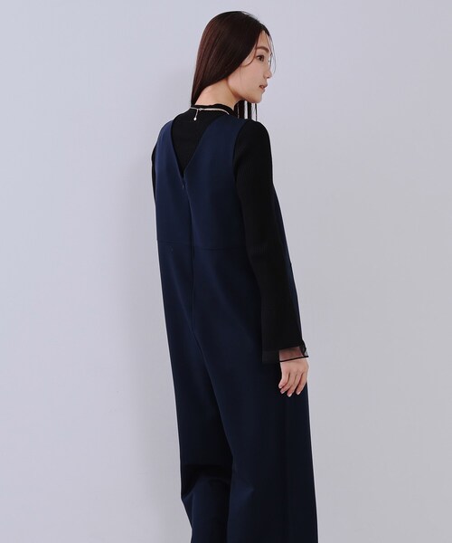 新品未使用タグ付き　kaene ネイビー Vネック オールインワン　オケージョン OPAQUE.CLIP（オペークドットクリップ） サロペット オーバーオール V