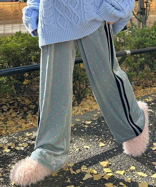 Alley Tokyo パンツ 花柄ベロアライン入りイージーパンツ レディース Alley Tokyo パンツ 花柄ベロアライン入りイージーパンツ レディース