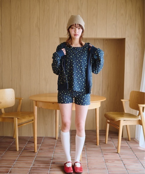 common gull products. パンツ 小さなお花畑のワッフルショートパンツ