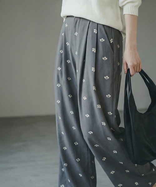パンツ 「BLK001」花柄刺繍ツイルタックパンツ レディース_2