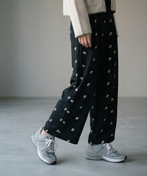 STYLE DELI（スタイルデリ） パンツ 「BLK001」花柄刺繍ツイルタック