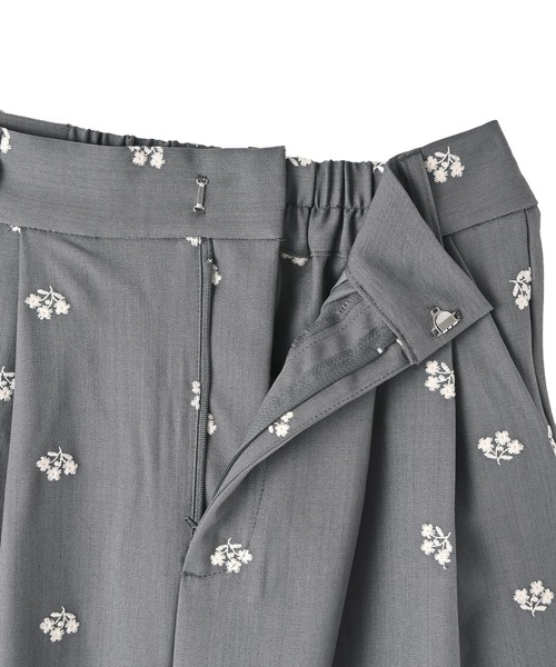 パンツ 「BLK001」花柄刺繍ツイルタックパンツ レディース_17