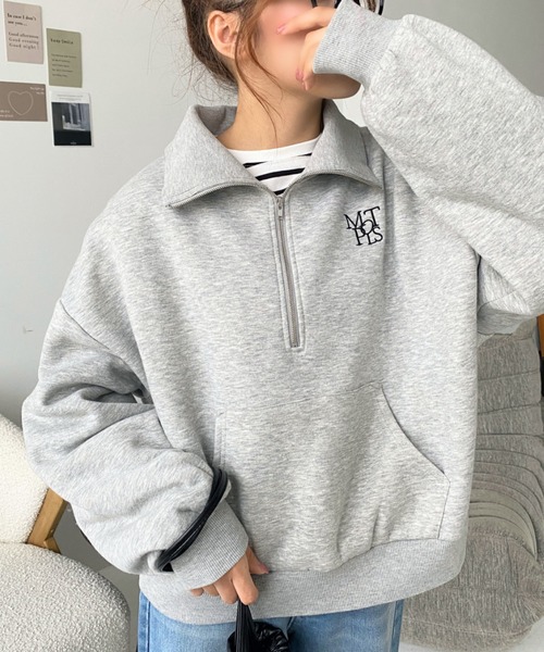 【美品】ハフ　ワンポイントロゴ刺繍入りスウェット　ハーフジップ　即完売モデル moment+ トレーナー スウェット 「累計販売枚数1万枚突破！」裏起毛
