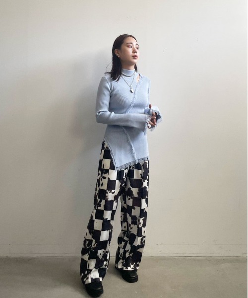新品未使用品　Ameri STRAIGHT-LEG PANTS BEG Ameri パンツ COW CHECK STRAIGHT PANTS レディース : ZOZOTOWN