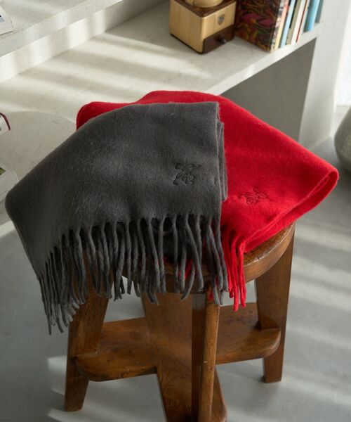 赤色 ロゴ刺繍 マフラー フリンジ付き 赤色 ロゴ刺繍 マフラー フリンジ付き マフラー（レッド/赤色系