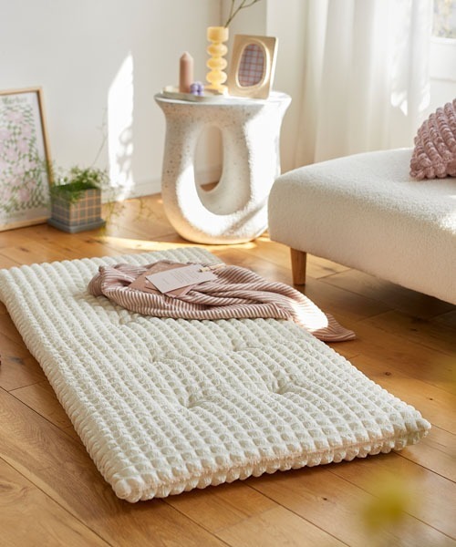 ラグ ラグマット ソファーマットにもなるごろ寝マット ぽこぽこ