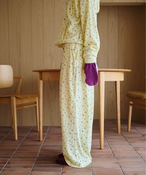 common gull products. スウェットパンツ ジャージ 小さなお花畑の