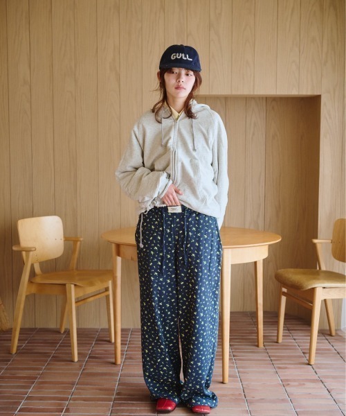お値下げ中common gull products スウェットパンツ　ドット S common gull products. スウェットパンツ ジャージ 小さなお花畑の