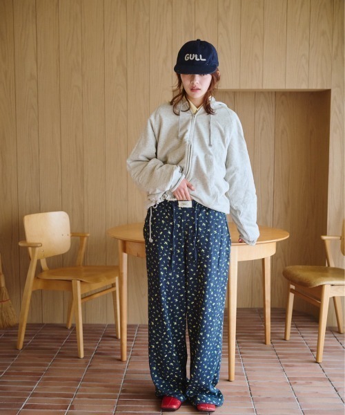 common gull products. スウェットパンツ ジャージ 小さなお花畑の