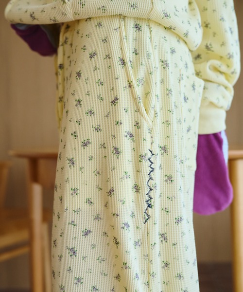 common gull products. スウェットパンツ ジャージ 小さなお花畑の