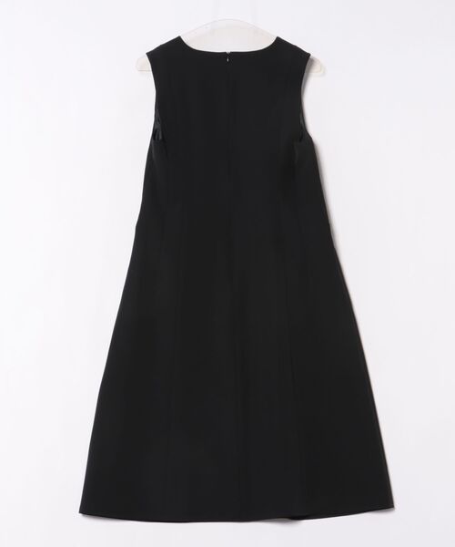 STRAWBERRY-FIELDS（ストロベリーフィールズ） ワンピース パール釦