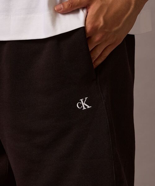   CKモノグラムロゴ ポケット フリースショーツ Calvin Klein CKモノグラムロゴ ポケット フリースショーツ