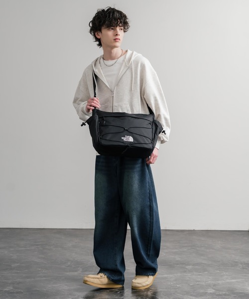 THE NORTH FACE ブラックショルダーバッグ THE NORTH FACE（ザ ノースフェイス） ノースフェイス ショルダー