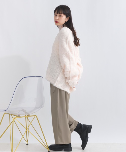春のデートにぴったり！レースニット♡ゆるふわコーデに最適 ドロストニットかわいい〜🏰🤍 ワンショルダーにして大人っぽく