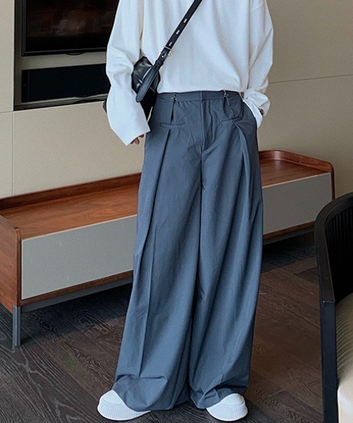 ✴︎変形ワイドスラックス✴︎モード系 前面折り返しデザイン ポケット付き ブラック 変形ワイドパンツ スラックス ブラック - メルカリ