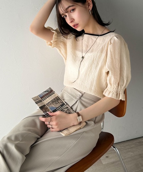新品未使用　JUDYcollection プルオーバー　フリル袖　ベルスリーブ 新品未使用 JUDYcollection プルオーバー リボン袖 ベルスリーブ