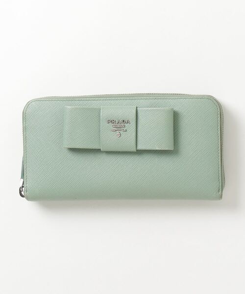 【本日大幅お値下げ‼️】PRADA 三つ折り財布 ライトグリーン 本日大幅お値下げ‼️】PRADA 三つ折り財布 ライトグリーン