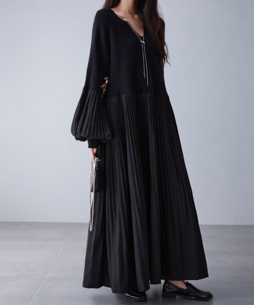 美品【hanui】センソユニコ　切替プリーツワンピース　スウェット　異素材 美品【hanui】センソユニコ 切替プリーツワンピース スウェット 異素材