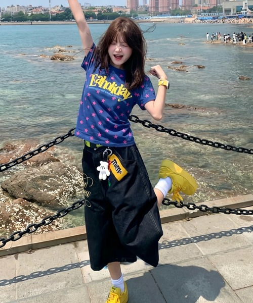 ViViDAY tシャツ 半袖 フロント英字ロゴ 星柄ショートtシャツ